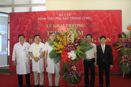 Bệnh viện Phụ Sản Trung ương khai trương Trung tâm tế bào gốc máu cuống rốn