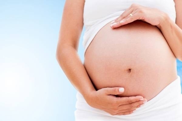 Thai to ảnh hưởng đến mẹ và con như thế nào?