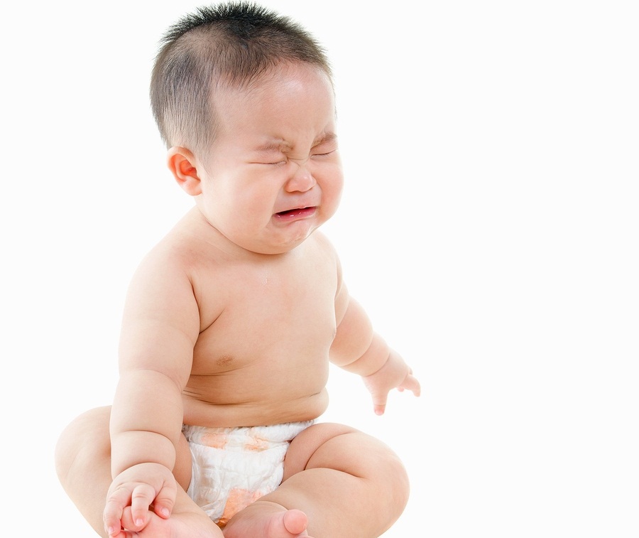 Mẹ phải làm sao khi trẻ sơ sinh bị táo bón?